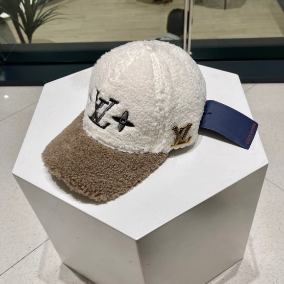 ?✨AUTHENTIC✨?Louis Vuitton hat main image 8